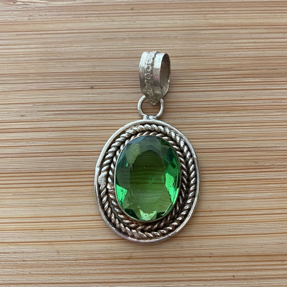 Silver Large Green Stone Necklace Pendant - Picture 2 of 11